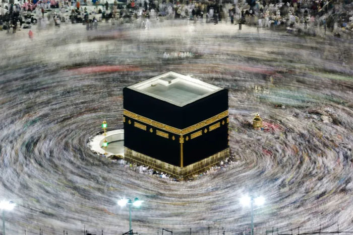 Muçulmanos em volta da Caaba durante o hajj em agosto de 2019. 