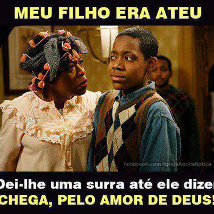 Meu filho era ateu.
Dei-lhe uma surra e
fui batendo até ele dizer:
"Chega, pelo amor de deus!"