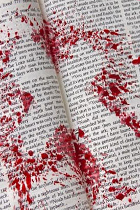 Um Pendão Real
Harpa Cristã

Um pendão real vos entregou o Rei
A vós, soldados Seus
Corajosos, pois em tudo O defendei
Marchando para os céus
Com valor, sem temor
Por Cristo prontos a sofrer
Bem alto erguei o Seu pendão
Firmes sempre, até morrer
Eis formados já os negros batalhões
Do grande usurpador
Declarai-vos, hoje, bravos campeões
Avante sem temor
Com valor, sem temor
Por Cristo prontos a sofrer
Bem alto erguei o Seu pendão
Firmes sempre, até morrer
Quem receio sente no seu coração
E fraco se mostrar
Não receberá o eterno galardão
Que Cristo tem pra dar
Com valor, sem temor
Por Cristo prontos a sofrer
Bem alto erguei o Seu pendão
Firmes sempre, até morrer
Pois sejamos todos a Jesus leais
E a Seu real pendão
Os que na batalha sempre são fiéis
Com Ele reinarão
Com valor, sem temor
Por Cristo prontos a sofrer
Bem alto erguei o Seu pendão
Firmes sempre, até morrer
Composição: Henry Maxwell Wright.
