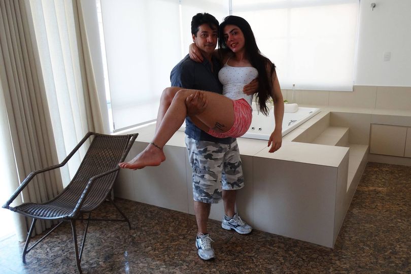 João de Freitas
com a filha
Bruna
nas mãos